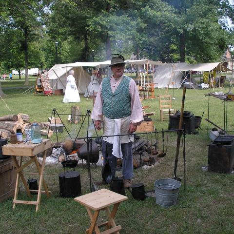 Oaklands Mansion Offers “Free Day”