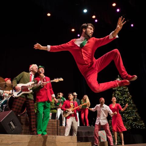A Toe-Tapping Holiday Extravaganza, Rhythmic Circus’s Red and Green Comes to Memphis