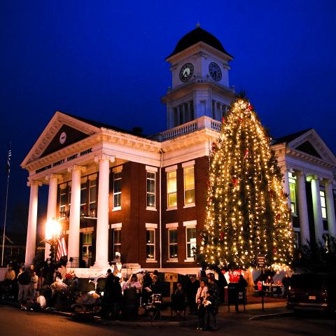 Christmas in Olde Jonesborough Kicks Off With Small Business Saturday, Whoville, and Lighting of the Tree Nov. 25